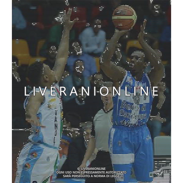 Beko Final Eight 2015 Quarti di Finale Desio (MB) - 20.02.2015 Banco di Sardegna Sassari-Vanoli Cremona Nella Foto:sanders rakim /Ph.Vitez-Ag. Aldo Liverani