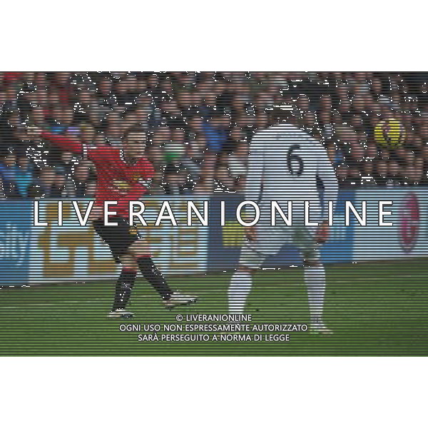 Manchester United\'s Wayne Rooney in action during todays match Photographer Ashley Crowden/CameraSport Football - Barclays Premiership - Swansea City v Manchester United - Saturday 21st February 2015 - Liberty Stadium - Swansea © CameraSport - 43 Linden Ave. Countesthorpe. Leicester. England. LE8 5PG - Tel: +44 (0) 116 277 4147 - admin@camerasport.com - www.camerasport.com AG ALDO LIVERANI SAS ONLY ITALY