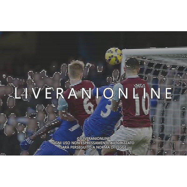 Burnley\'s Ben Mee scores his sides equalising goal to make the score 1-1 Photographer Craig Mercer/CameraSport Football - Barclays Premiership - Chelsea v Burnley - Saturday 21st February 2015 - Stamford Bridge - London © CameraSport - 43 Linden Ave. Countesthorpe. Leicester. England. LE8 5PG - Tel: +44 (0) 116 277 4147 - admin@camerasport.com - www.camerasport.com AG ALDO LIVERANI SAS ONLY ITALY