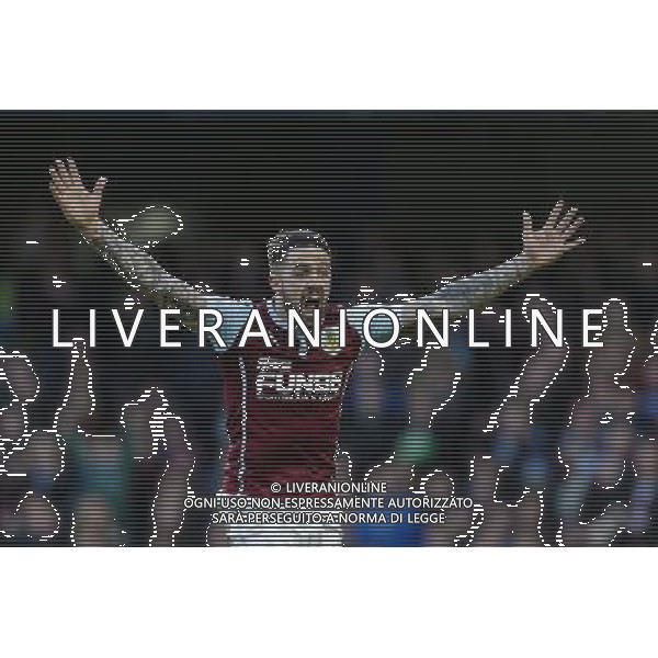 Burnley\'s Danny Ings appeals for a penalty decision Photographer Craig Mercer/CameraSport Football - Barclays Premiership - Chelsea v Burnley - Saturday 21st February 2015 - Stamford Bridge - London © CameraSport - 43 Linden Ave. Countesthorpe. Leicester. England. LE8 5PG - Tel: +44 (0) 116 277 4147 - admin@camerasport.com - www.camerasport.com AG ALDO LIVERANI SAS ONLY ITALY