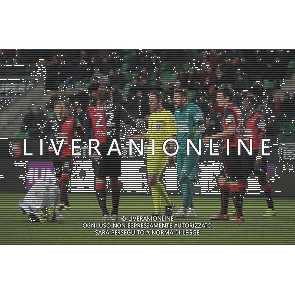 Diego ROLAN / Sylvain ARMAND et Benoit COSTIL / action penalty - 21.02.2015 - Rennes / Bordeaux - 26eme journee de Ligue1 Photo : Vincent Michel / Icon Sport /Agenzia Aldo Liverani sas - ITALY ONLY - EDITORIAL USE ONLY *** Local Caption ***