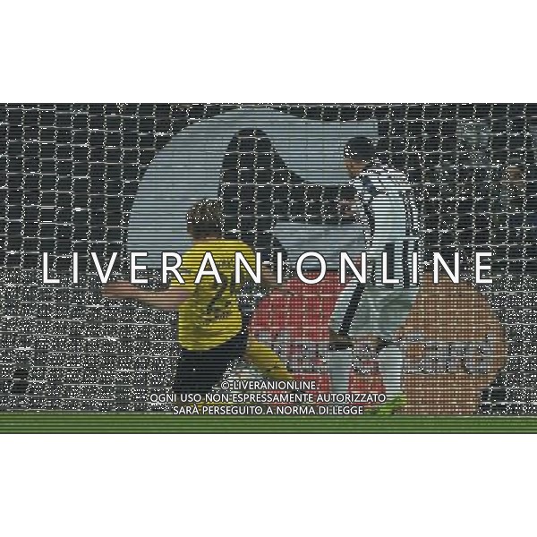 UEFA Champions League 2014/2015 Ottavi di Finale Andata Torino - 24.02.2015 Juventus-Borussia Dortmund Nella Foto: il gol di carlos tevez /Ph.Vitez-Ag. Aldo Liverani