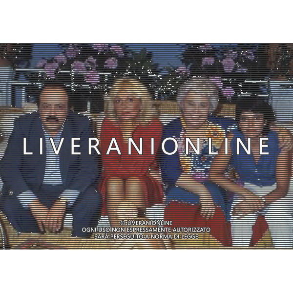 RETROSPETTIVA MAURIZIO COSTANZO GIORNALISTA NELLA FOTO MAURIZIO COSTANZO NELLA TRASMISSIONE TELEVISIVA STASERA AMORE AG ALDO LIVERANI SAS