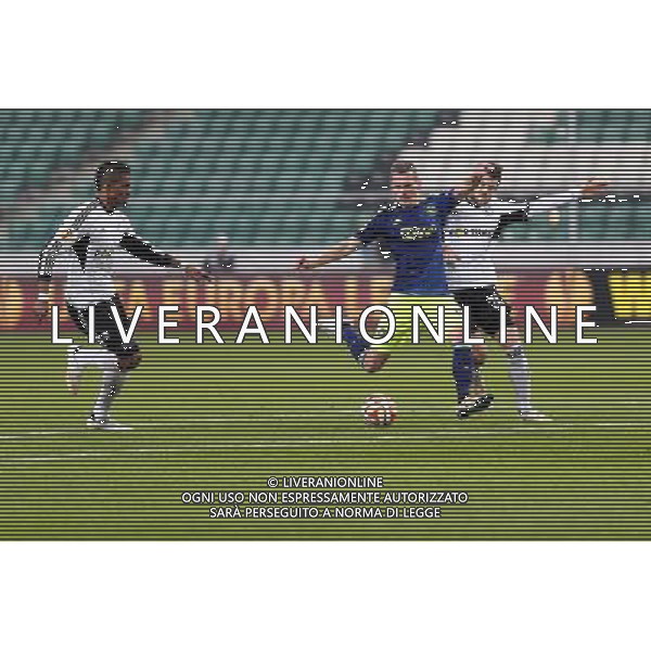 26.02.2015 WARSZAWA, LAZIENKOWSKA 3 PILKA NOZNA ( FOOTBALL), UEFA LIGA EUROPEJSKA (UEFA EUROPEAN LEGAUE ) MECZ LEGIA WARSZAWA - AJAX AMTERDAM (LEGIA WARSAW - AJAX AMSTERDAM) REWANZ SECOND GAME NZ HELIO PINTO, ARKADIUSZ MILIK - RADOSC, BRAMKA, GOL, LUKASZ BROZ FOTO LUKASZ GROCHALA/CYFRASPORT / NEWSPIX.PL --- Newspix.pl /Agenzia Aldo Liverani sas - ITALY ONLY - LEGIA VARSAVIA vs AJAX AMSTERDAM EUROPA LEAGUE *** Local Caption *** www.newspix.pl mail us: info@newspix.pl call us: 0048 022 23 22 222 --- Polish Picture Agency by Ringier Axel Springer Poland