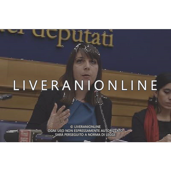 Roma - 27/02/2015 - Montecitorio - Sala Stampa - Conferenza stampa M5S - nella foto: Silvia Chimienti / Ph. Fabrizio Corradetti - ag. Aldo Liverani Sas