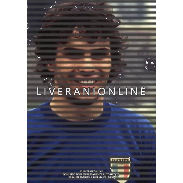 RETROSPETTIVA ANTONIO CABRINI NELLA FOTO ANTONIO CABRINI CON LA MOGLIA DELLA NAZIONALE ITALIANA AG ALDO LIVERANI SAS