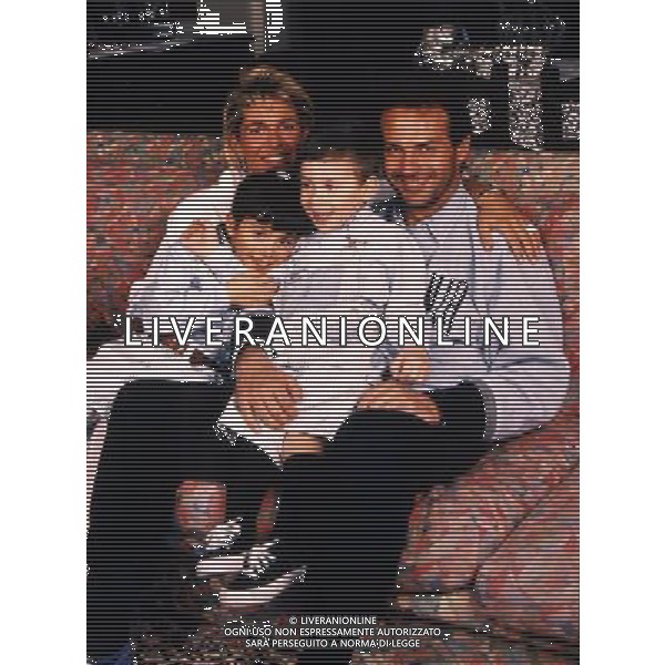 RETROSPETTIVA ANTONIO CABRINI NELLA FOTO ANTONIO CABRINI CON LA MOGLIE CONSUELO E I FIGLI AG ALDO LIVERANI SAS