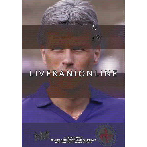 RETROSPETTIVA GLEN HYSEN CALCIATORE NELLA FOTO GLEN HYSEN CON LA MAGLIA DELLA FIORENTINA AG ALDO LIVERANI SAS