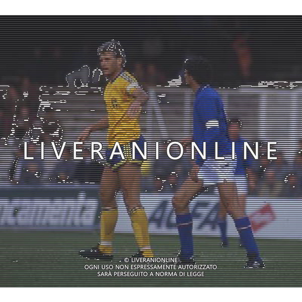 RETROSPETTIVA GLEN HYSEN CALCIATORE NELLA FOTO GLEN HYSEN CON LA MAGLIA DELLA NAZIONALE SVEZIA AG ALDO LIVERANI SAS