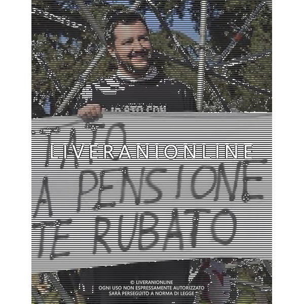 ROMA 28-02-2015 MANIFESTAZIONE DELLA LEGA NORD CONTRO RENZI A CASA ORGANIZZATA DA MATTEO SALVINI NELLA FOTO: MATTEO SALVINI FOTO FABRIZIO CORRADETTI-AG ALDO LIVERANI SAS