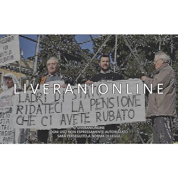 ROMA 28-02-2015 MANIFESTAZIONE DELLA LEGA NORD CONTRO RENZI A CASA ORGANIZZATA DA MATTEO SALVINI NELLA FOTO: MATTEO SALVINI FOTO FABRIZIO CORRADETTI-AG ALDO LIVERANI SAS