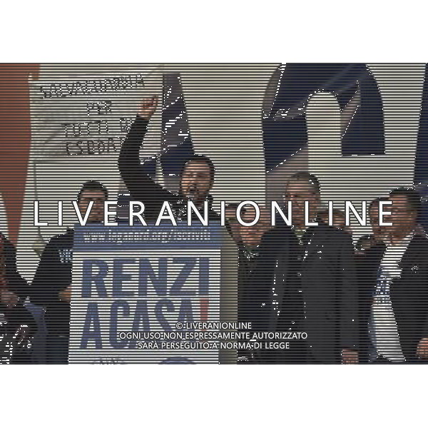 ROMA 28-02-2015 MANIFESTAZIONE DELLA LEGA NORD CONTRO RENZI A CASA ORGANIZZATA DA MATTEO SALVINI NELLA FOTO: MATTEO SALVINI,UMBERTO BOSSI,GIANLUCA BUONANNO FOTO FABRIZIO CORRADETTI-AG ALDO LIVERANI SAS