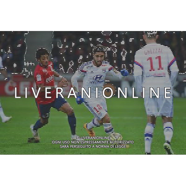 Ryan MENDES / Nabil FEKIR - 28.02.2015 - Lille / Lyon - 27eme journee de Ligue 1 Photo : Dave Winter / Icon Sport AG ALDO LIVERANI SAS ONLY ITALY