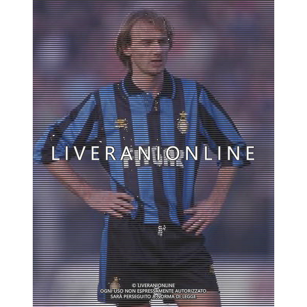 RETROSPETTIVA FONTOLAN DAVIDE CALCIATORE NELLA FOTO DAVIDE FONTOLAN CON LA MAGLIA DELL\'INTER AG ALDO LIVERANI SAS