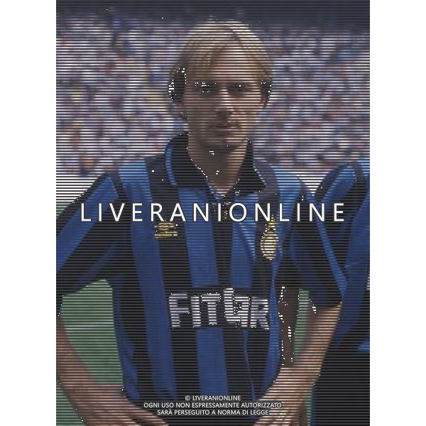 RETROSPETTIVA FONTOLAN DAVIDE CALCIATORE NELLA FOTO DAVIDE FONTOLAN CON LA MAGLIA DELL\'INTER AG ALDO LIVERANI SAS