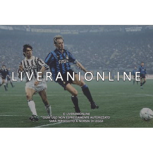 RETROSPETTIVA FONTOLAN DAVIDE CALCIATORE NELLA FOTO DAVIDE FONTOLAN CON LA MAGLIA DELL\'INTER AG ALDO LIVERANI SAS