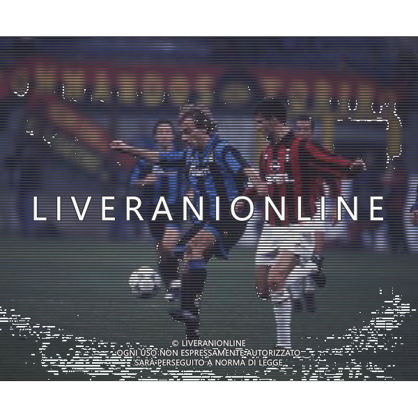 RETROSPETTIVA FONTOLAN DAVIDE CALCIATORE NELLA FOTO DAVIDE FONTOLAN CON LA MAGLIA DELL\'INTER AG ALDO LIVERANI SAS