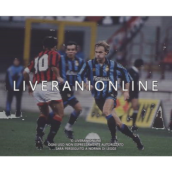 RETROSPETTIVA FONTOLAN DAVIDE CALCIATORE NELLA FOTO DAVIDE FONTOLAN CON LA MAGLIA DELL\'INTER AG ALDO LIVERANI SAS