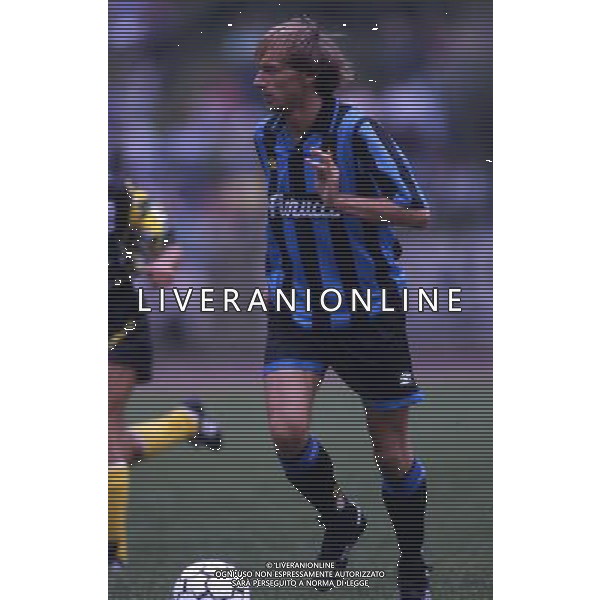 RETROSPETTIVA FONTOLAN DAVIDE CALCIATORE NELLA FOTO DAVIDE FONTOLAN CON LA MAGLIA DELL\'INTER AG ALDO LIVERANI SAS