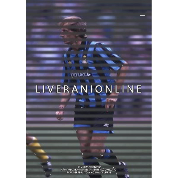 RETROSPETTIVA FONTOLAN DAVIDE CALCIATORE NELLA FOTO DAVIDE FONTOLAN CON LA MAGLIA DELL\'INTER AG ALDO LIVERANI SAS