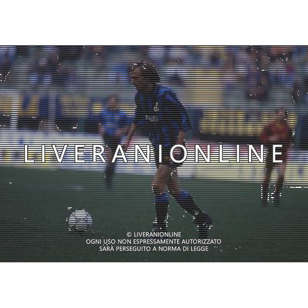 RETROSPETTIVA FONTOLAN DAVIDE CALCIATORE NELLA FOTO DAVIDE FONTOLAN CON LA MAGLIA DELL\'INTER AG ALDO LIVERANI SAS