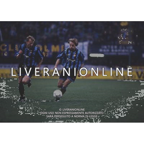 RETROSPETTIVA FONTOLAN DAVIDE CALCIATORE NELLA FOTO DAVIDE FONTOLAN CON LA MAGLIA DELL\'INTER AG ALDO LIVERANI SAS