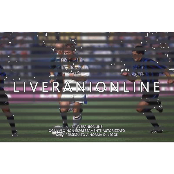 RETROSPETTIVA FONTOLAN DAVIDE CALCIATORE NELLA FOTO DAVIDE FONTOLAN CON LA MAGLIA DELL\'INTER AG ALDO LIVERANI SAS