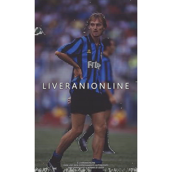 RETROSPETTIVA FONTOLAN DAVIDE CALCIATORE NELLA FOTO DAVIDE FONTOLAN CON LA MAGLIA DELL\'INTER AG ALDO LIVERANI SAS