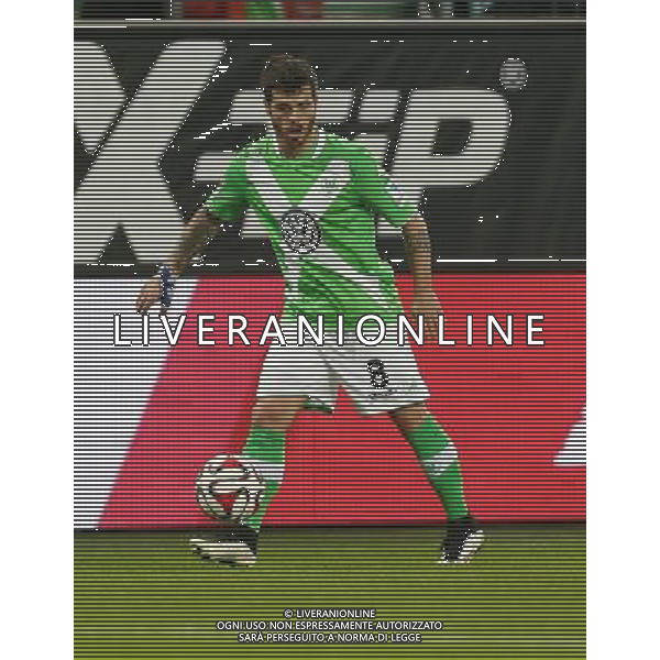 firo Fu§ball,Fussball, 22.02.2015 1. Bundesliga Saison 2014/2015 VFL Wolfsburg - Hertha BSC Berlin (2-1) Wolfsburg, Vieirinha, Einzelaktion, ganze FIgur $worldrightsEs gelten unsere AGB, einsehbar auf www.firosportphoto.de copyright by firo sportphoto: Coesfelder Str. 207 D- 48249 DŸlmen www.firosportphoto.de mail@firosportphoto.de (V o l k s b a n k B o c h u m - W i t t e n ) BLZ.: 430 601 29 Kt. Nr.: 341 117 100 Tel: +49-2594 - 9916004 Fax: +49-2594 - 9916005