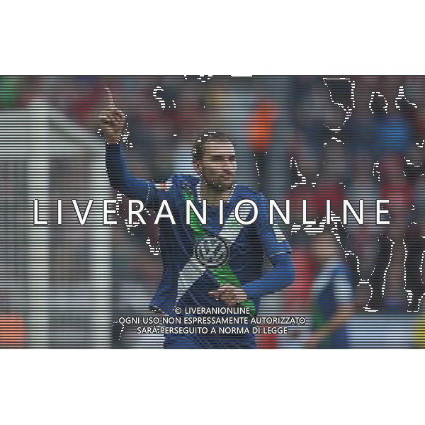 firo Fu§ball,Fussball, 14.02.2015 1.Bundesliga, Saison 2014/2015 Bayer Leverkusen - Vfl Wolfsburg 4:5 Zweikampf Jubel Bas Dost $worldrightsEs gelten unsere AGB, einsehbar auf www.firosportphoto.de copyright by firo sportphoto: Coesfelder Str.207 48249 DŸlmen www.firosportphoto.de mail@firosportphoto.de (V o l k s b a n k B o c h u m - W i t t e n ) BLZ.: 430 601 29 Kt. Nr.: 341 117 100 Tel:Ê 02594 - 9916004 Fax:Ê02594 - 9916005