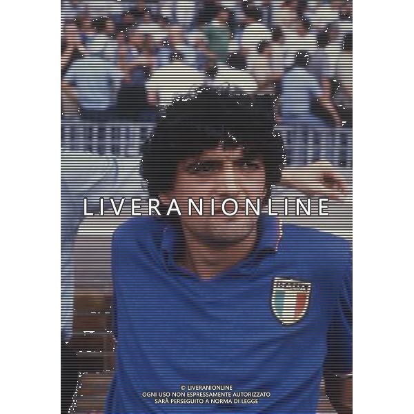 RETROSPETTIVA ALESSANDRO ALTOBELLI CALCIATORE NELLA FOTO ALESSANDRO ALTOBELLI CON LA MAGLIA DELLA NAZIONALE ITALIANA AG ALDO LIVERANI SAS