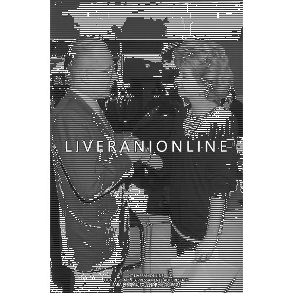 ENRICA BONACCORTI CONDUTTRICE TELEVISIVA CON LELIO LAGORIO IN \'PRONTO CHI GIOCA\' NEL 1985 - RETROSPETTIVA ©ARCHIVIO AGENZIA ALDO LIVERANI SAS