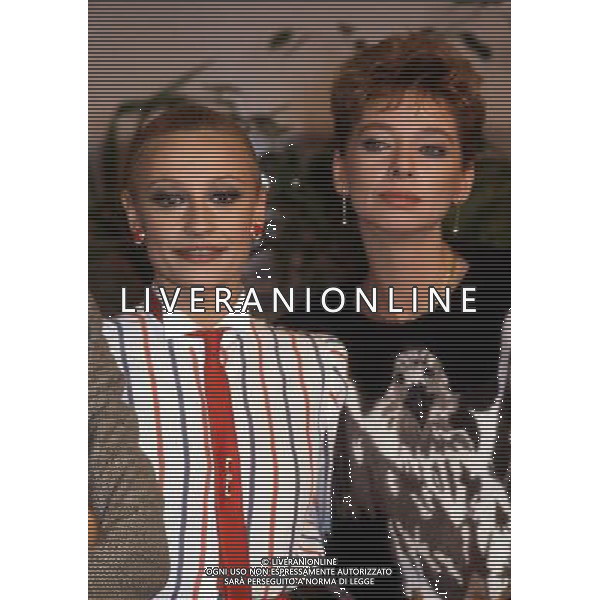 ENRICA BONACCORTI CONDUTTRICE TELEVISIVA CON RAFFAELLA CARRA\' NEL 1984 - RETROSPETTIVA ©ARCHIVIO AGENZIA ALDO LIVERANI SAS