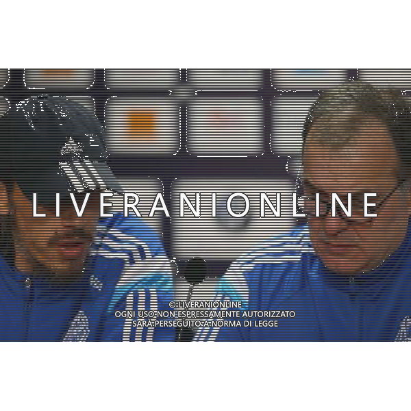 Fabrice Olszewski / Marcelo Bielsa - 06.03.2015 - Toulouse / Marseille - 28eme journee de Ligue 1 Photo : Manuel Blondeau / Icon Sport /Agenzia Aldo Liverani sas - ITALY ONLY - EDITORIAL USE ONLY