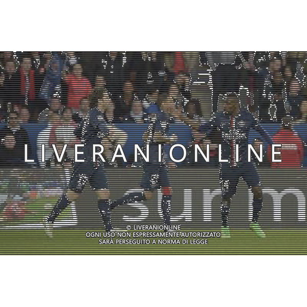MAXWELL / Blaise MATUIDI - 07.03.2015 - PSG / Lens - 28eme journee de Ligue 1 Photo : Andre Ferreira / Icon Sport /Agenzia Aldo Liverani sas - ITALY ONLY - EDITORIAL USE ONLY