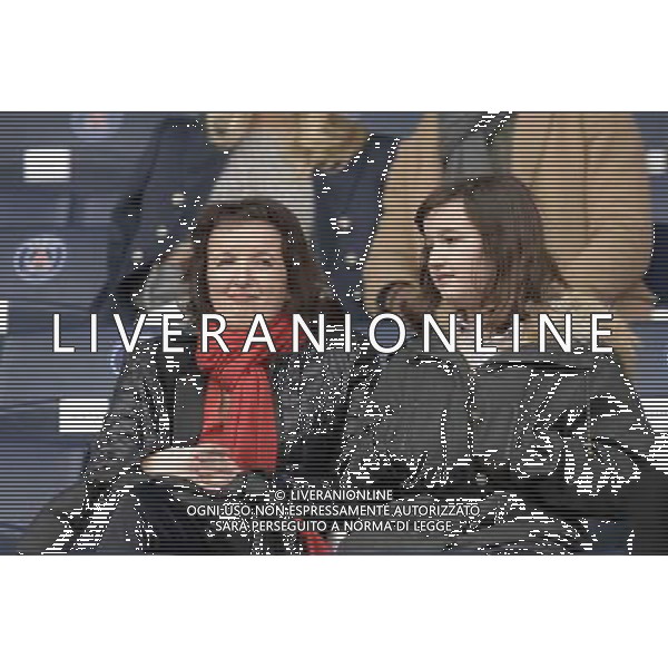 ANNE ROUMANOFF ET SA FILLE - 07.03.2015 - PSG / Lens - 28eme journee de Ligue 1 Photo : Andre Ferreira / Icon Sport /Agenzia Aldo Liverani sas - ITALY ONLY - EDITORIAL USE ONLY