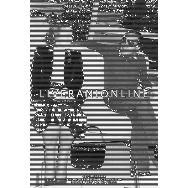 GIANNI BONCOMPAGNI CONDUTTORE, AUTORE E REGISTA TELEVISIVO CON NILDE IOTTI NEL 1985 - RETROSPETTIVA ©ARCHIVIO AGENZIA ALDO LIVERANI SAS