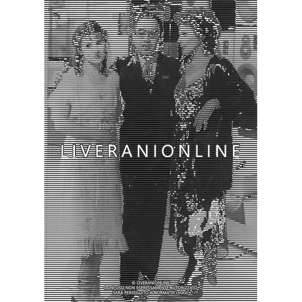 GIANNI BONCOMPAGNI CONDUTTORE, AUTORE E REGISTA TELEVISIVO CON ORNELLA VANONI E PAOLA RINALDI - RETROSPETTIVA ©ARCHIVIO AGENZIA ALDO LIVERANI SAS