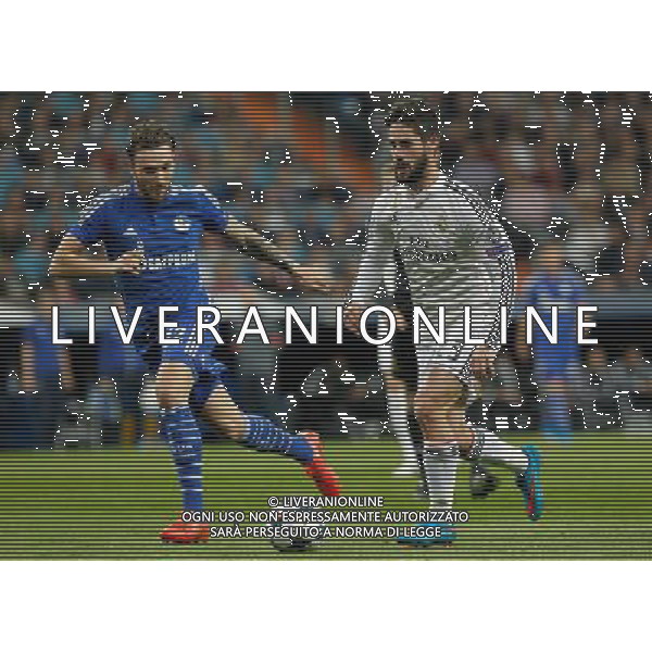 firo : 10.03.2015 Fu§ball, CL, Champions League, Saison 2014/2015, Achtelfinale,RŸckspiel, Real Madrid - FC Schalke 04 3:4 H…GER gegen ISCO $worldrights,Es gelten unsere AGB, einsehbar auf www.firosportphoto.de, copyright by firo sportphoto: Coesfelder Str. 207 D-48249 DŸlmen www.firosportphoto.de mail@firosportphoto.de (V o l k s b a n k B o c h u m - W i t t e n ) BLZ.: 430 601 29 Kt. Nr.: 341 117 100 Tel:Ê +49-2594-9916004 Fax:Ê+49-2594-9916005 AG ALDO LIVERANI SAS ONLY ITALY
