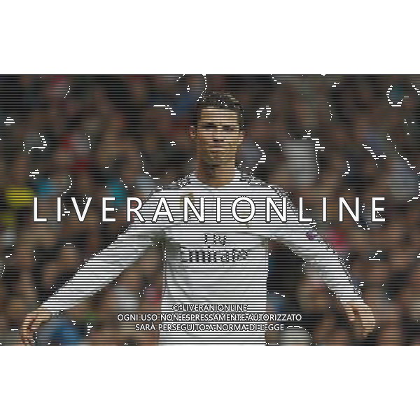 firo : 10.03.2015 Fu§ball, CL, Champions League, Saison 2014/2015, Achtelfinale,RŸckspiel, Real Madrid - FC Schalke 04 3:4 Cristiano Ronaldo, EnttŠuschung $worldrights,Es gelten unsere AGB, einsehbar auf www.firosportphoto.de, copyright by firo sportphoto: Coesfelder Str. 207 D-48249 DŸlmen www.firosportphoto.de mail@firosportphoto.de (V o l k s b a n k B o c h u m - W i t t e n ) BLZ.: 430 601 29 Kt. Nr.: 341 117 100 Tel:Ê +49-2594-9916004 Fax:Ê+49-2594-9916005 AG ALDO LIVERANI SAS ONLY ITALY