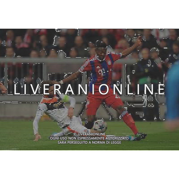 firo Fu§ball,Fussball, 11.03.2015 Uefa Champions League, CL, Saison 2014/2015 Achtelfinale RŸckspiel FC Bayern MŸnchen, Muenchen, FCB, - FC Schachtar Donezk, Zweikampf, David Alaba, Bayern, gegen Darijo Srna, Donezk, $worldrightsEs gelten unsere AGB, einsehbar auf www.firosportphoto.de copyright by firo sportphoto: Coesfelder Str.207 48249 DŸlmen www.firosportphoto.de mail@firosportphoto.de (V o l k s b a n k B o c h u m - W i t t e n ) BLZ.: 430 601 29 Kt. Nr.: 341 117 100 Tel:Ê 02594 - 9916004 Fax:Ê02594 - 9916005 AG ALDO LIVERANI SAS ONLY ITALY