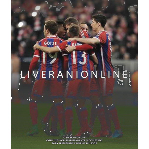 firo Fu§ball,Fussball, 11.03.2015 Uefa Champions League, CL, Saison 2014/2015 Achtelfinale RŸckspiel FC Bayern MŸnchen, Muenchen, FCB, - FC Schachtar Donezk, Jubel, jubeln, Gestik, Thomas MŸller, Mueller, Bayern, $worldrightsEs gelten unsere AGB, einsehbar auf www.firosportphoto.de copyright by firo sportphoto: Coesfelder Str.207 48249 DŸlmen www.firosportphoto.de mail@firosportphoto.de (V o l k s b a n k B o c h u m - W i t t e n ) BLZ.: 430 601 29 Kt. Nr.: 341 117 100 Tel:Ê 02594 - 9916004 Fax:Ê02594 - 9916005 AG ALDO LIVERANI SAS ONLY ITALY