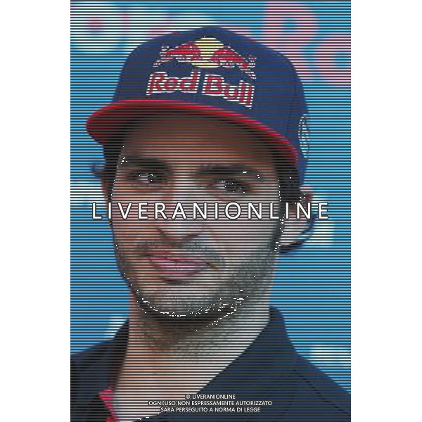 Carlos Sainz Jr (ESP) Scuderia Toro Rosso. 12.03.2015. Formula 1 World Championship, Rd 1, Australian Grand Prix, Albert Park, Melbourne, Australia, Preparation Day. AG ALDO LIVERANI SAS ONLY ITALY