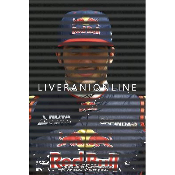 Carlos Sainz Jr (ESP) Scuderia Toro Rosso. 12.03.2015. Formula 1 World Championship, Rd 1, Australian Grand Prix, Albert Park, Melbourne, Australia, Preparation Day. AG ALDO LIVERANI SAS ONLY ITALY