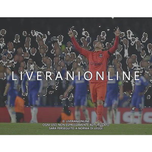 Paris Saint-Germain\'s Maxwell celebrates David Luiz\' late equaliser to take the game into extra time Photographer Ashley Western/CameraSport Football - UEFA Champions League Round of 16, Second Leg - Chelsea v Paris Saint-Germain - Wednesday 11th March 2015 - Stamford Bridge - London © CameraSport - 43 Linden Ave. Countesthorpe. Leicester. England. LE8 5PG - Tel: +44 (0) 116 277 4147 - admin@camerasport.com - www.camerasport.com AG ALDO LIVERANI SAS ONLY ITALY