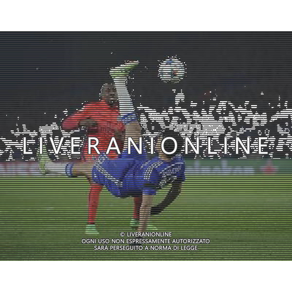 Chelsea\'s Diego Costa attempts an audacious overhead kick Photographer Ashley Western/CameraSport Football - UEFA Champions League Round of 16, Second Leg - Chelsea v Paris Saint-Germain - Wednesday 11th March 2015 - Stamford Bridge - London © CameraSport - 43 Linden Ave. Countesthorpe. Leicester. England. LE8 5PG - Tel: +44 (0) 116 277 4147 - admin@camerasport.com - www.camerasport.com AG ALDO LIVERANI SAS ONLY ITALY