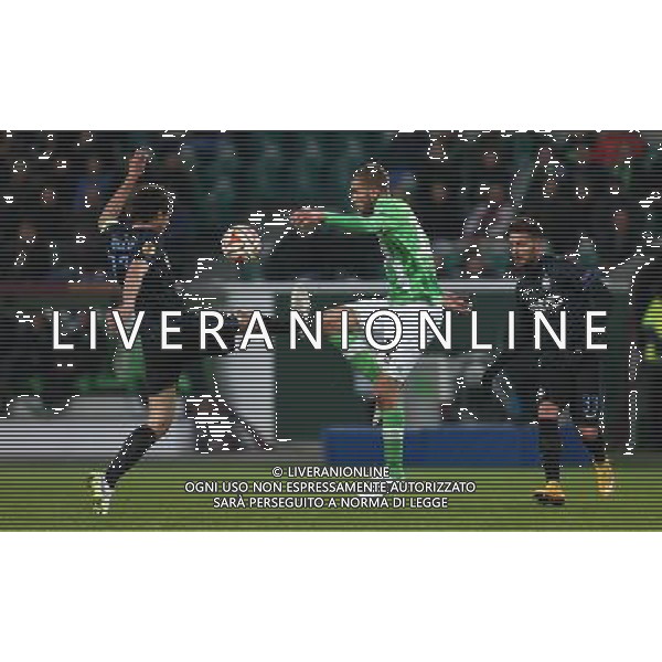 firo Fu§ball,Fussball, 12.03.2015 UEFA Europa-League Saison 2014/2015 Achtelfinale, 1/8-Finale VFL Wolfsburg - Inter Mailand, Football Club Internazionale Milano, Wolfsburg, Bas dost, im Zweikampf mit Andrea Ranocchia $worldrightsEs gelten unsere AGB, einsehbar auf www.firosportphoto.de copyright by firo sportphoto: Coesfelder Str. 207 D- 48249 DŸlmen www.firosportphoto.de mail@firosportphoto.de (V o l k s b a n k B o c h u m - W i t t e n ) BLZ.: 430 601 29 Kt. Nr.: 341 117 100 Tel: +49-2594 - 9916004 Fax: +49-2594 - 9916005 /Agenzia Aldo Liverani Sas - ITALY ONLY - EDITORIAL USE ONLY