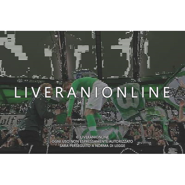 firo Fu§ball,Fussball, 12.03.2015 UEFA Europa-League Saison 2014/2015 Achtelfinale, 1/8-Finale VFL Wolfsburg - Inter Mailand, Football Club Internazionale Milano (3-1) Wolfsburg, Kevin de Bruyne, nach dem Spiel bei den Fans, mit Mikrofon $worldrightsEs gelten unsere AGB, einsehbar auf www.firosportphoto.de copyright by firo sportphoto: Coesfelder Str. 207 D- 48249 DŸlmen www.firosportphoto.de mail@firosportphoto.de (V o l k s b a n k B o c h u m - W i t t e n ) BLZ.: 430 601 29 Kt. Nr.: 341 117 100 Tel: +49-2594 - 9916004 Fax: +49-2594 - 9916005 /Agenzia Aldo Liverani sas - ITALY ONLY - EDITORIAL USE ONLY