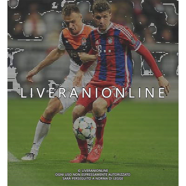 firo Fu§ball,Fussball, 11.03.2015 Uefa Champions League, CL, Saison 2014/2015 Achtelfinale RŸckspiel FC Bayern MŸnchen, Muenchen, FCB, - FC Schachtar Donezk, 7 : 0, Zweikampf, Thomas MŸller, Mueller, Bayern, gegen Vyacheslav Shevchuk, Donezk, $worldrightsEs gelten unsere AGB, einsehbar auf www.firosportphoto.de copyright by firo sportphoto: Coesfelder Str.207 48249 DŸlmen www.firosportphoto.de mail@firosportphoto.de (V o l k s b a n k B o c h u m - W i t t e n ) BLZ.: 430 601 29 Kt. Nr.: 341 117 100 Tel:Ê 02594 - 9916004 Fax:Ê02594 - 9916005 AG ALDO LIVERANI SAS ONLY ITALY