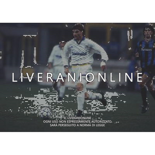 RETROSPETTIVA LUIGI APOLLONI CALCIATORE NELLA FOTO LUIGI APOLLONI CON LA MAGLIA DEL PARMA AG ALDO LIVERANI SAS